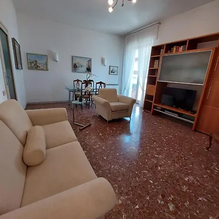 Casa vacanze La Casa Rosa Al Mare *